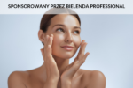 Na obrazku piękna pani ogldądająca swoją cerę