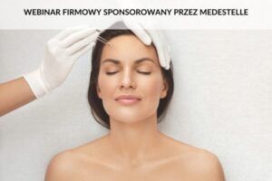 Kobieta ma nakładany kwas na czoło