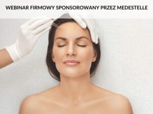 Kobieta ma nakładany kwas na czoło
