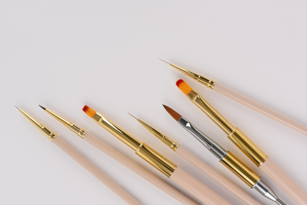 Na zdjęciu widać pędzle