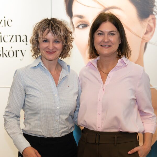 Podpis do zdjęcia dołączonego do opisywanego wydarzenia (max. 150 znaków ze spacjami) Współzałożycielka marki MedEstelle dr n. chem. M. Chełkowska z Kamilą Olszewską, red. nacz. Beauty Forum