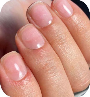 Naprawione paznokcie